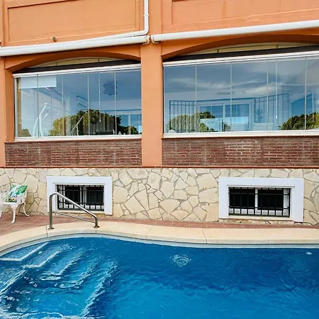Chalet Chalet Con Piscina En Primera Linea De Playa *