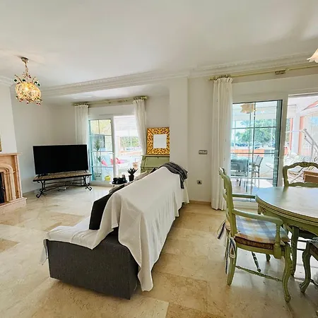Chalet Chalet Con Piscina En Primera Linea De Playa Torremolinos